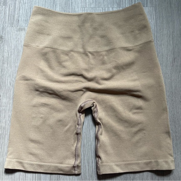 Alphalete Amplify Shorts - Picture 5 of 7